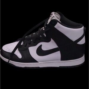 Panda dunk high tops perfect condition